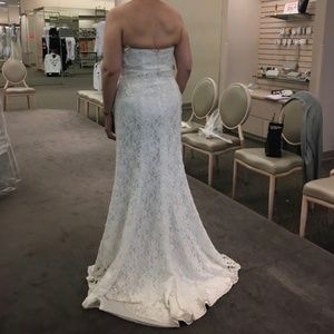 David’s Bridal Wedding Gown Never Worn